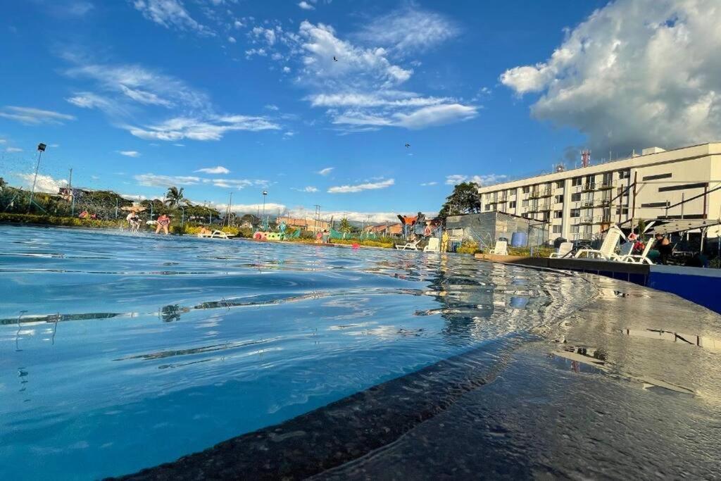 Apartamento Cerca Parque Del Cafe Con Piscina Montenegro Eksteriør bilde